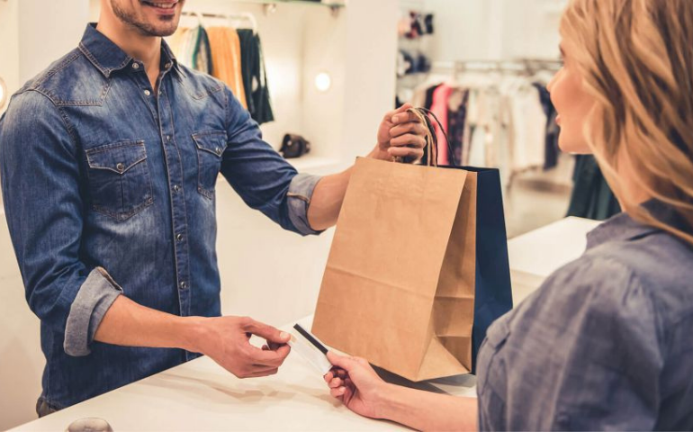 verkoopmedewerker geschenkwinkel